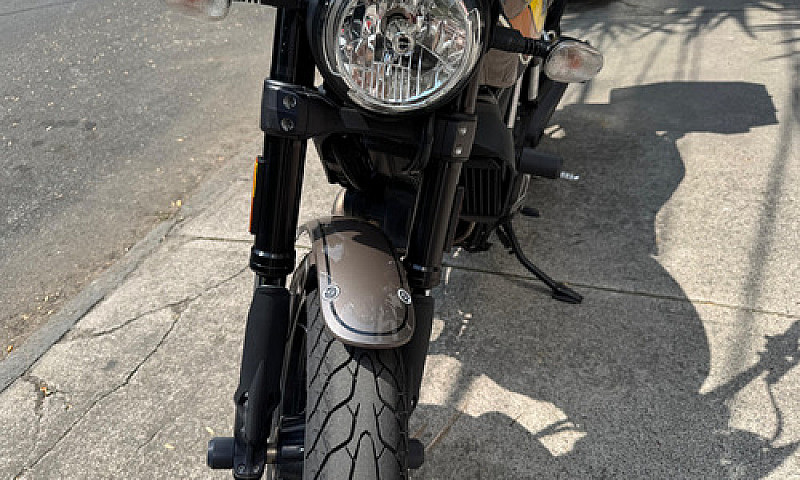 Ducati Scrambler 800...