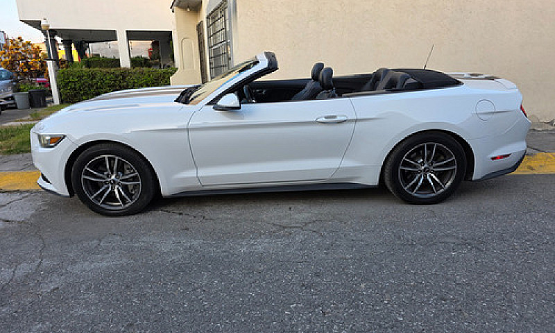 Ford Mustang Ecoboos...