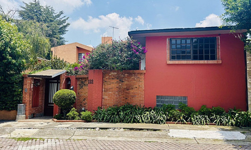 Venta De Casa En Lom...