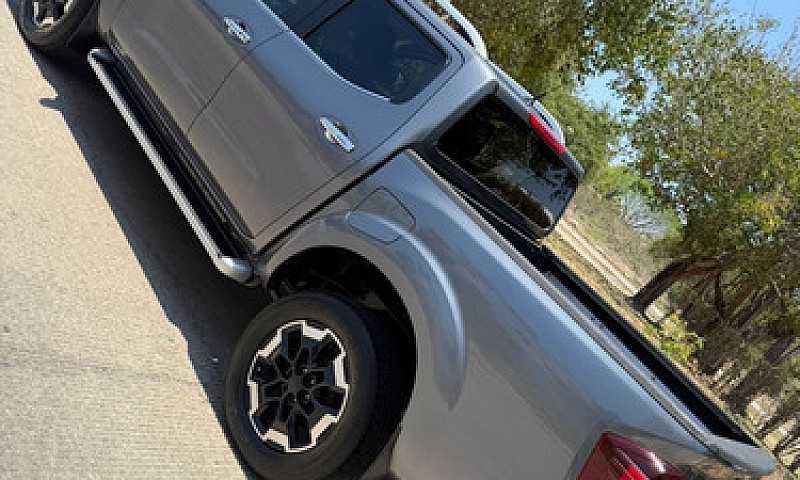 Nissan Frontier 2.5 ...