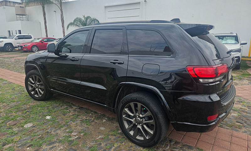Jeep Grand Cherokee ...