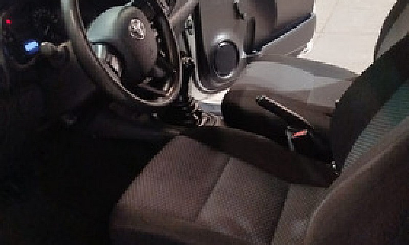 Toyota Hilux 2.7 Cha...