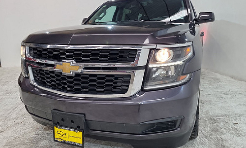 Chevrolet Suburban 2...