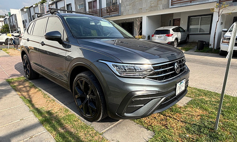 Volkswagen Tiguan 1....