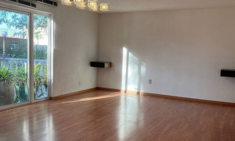 Casa En Venta En Lom...