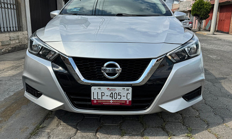 Nissan Versa 1.6 Sen...