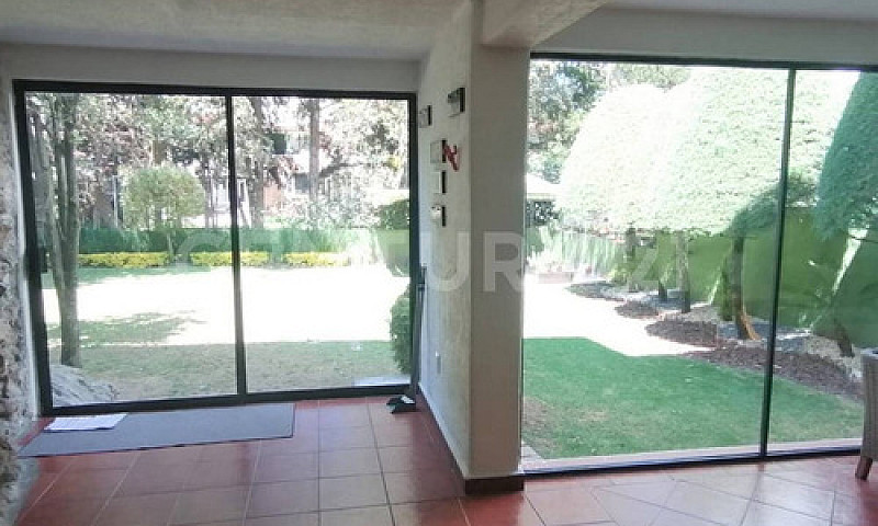 Casa En Venta En Lom...