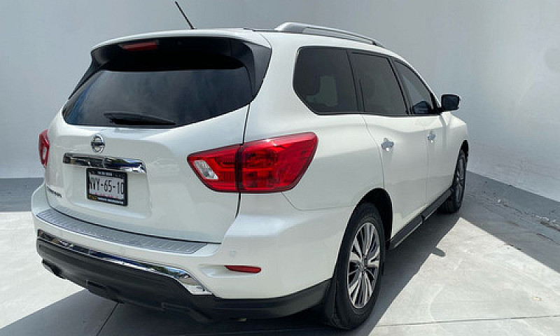 Nissan Pathfinder 20...
