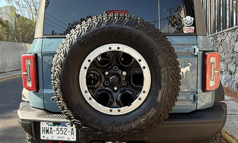 Ford Bronco 2.0T Spo...