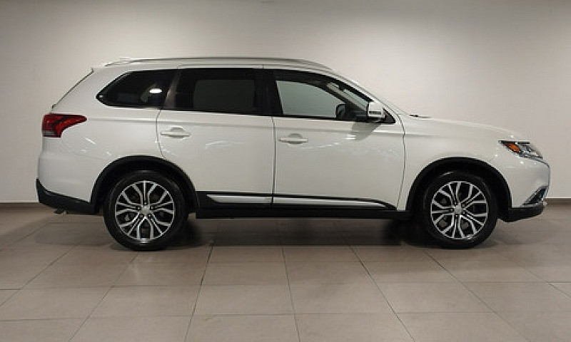 Mitsubishi Outlander...