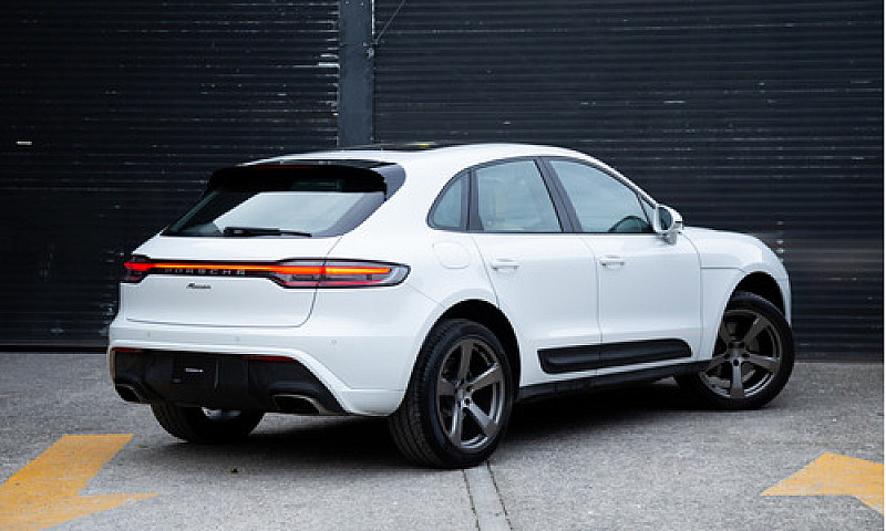 Porsche Macan 2023...