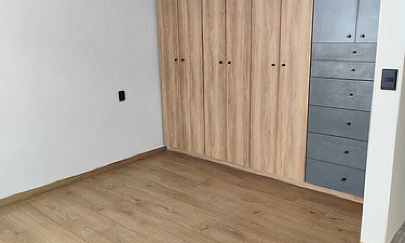 Casa En Venta  Circu...
