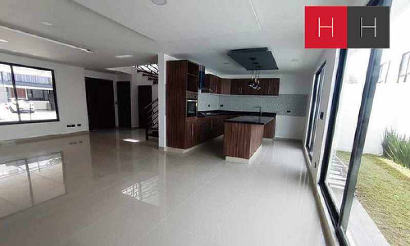 Casa En Venta En Lom...