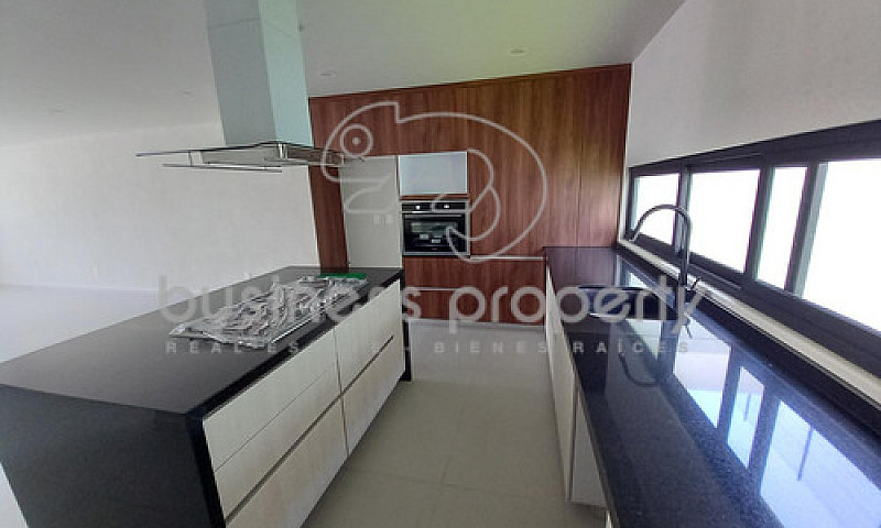 Hermosa Casa En Monc...