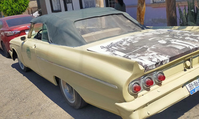 Convertible V8 Motor...