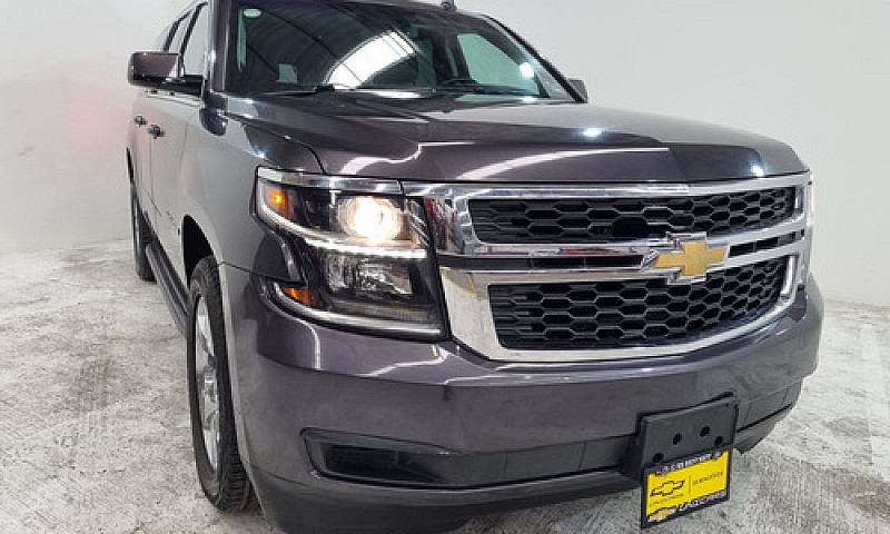 Chevrolet Suburban 2...