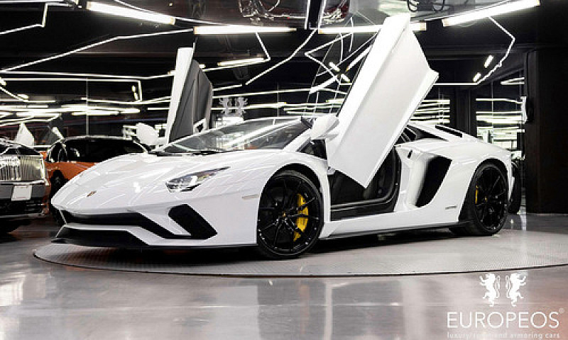 Lamborghini Aventado...