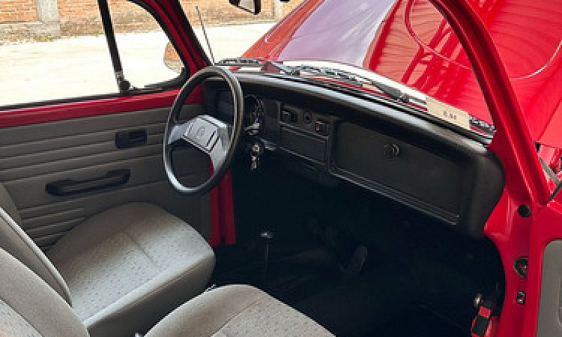 Volkswagen Sedan Uni...