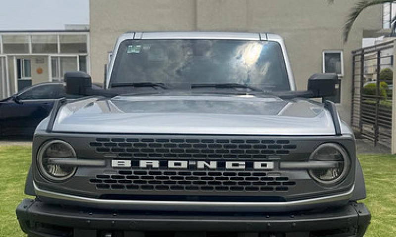 Ford Bronco Badlands...