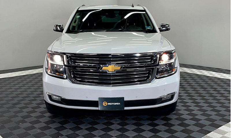 Chevrolet Suburban 2...