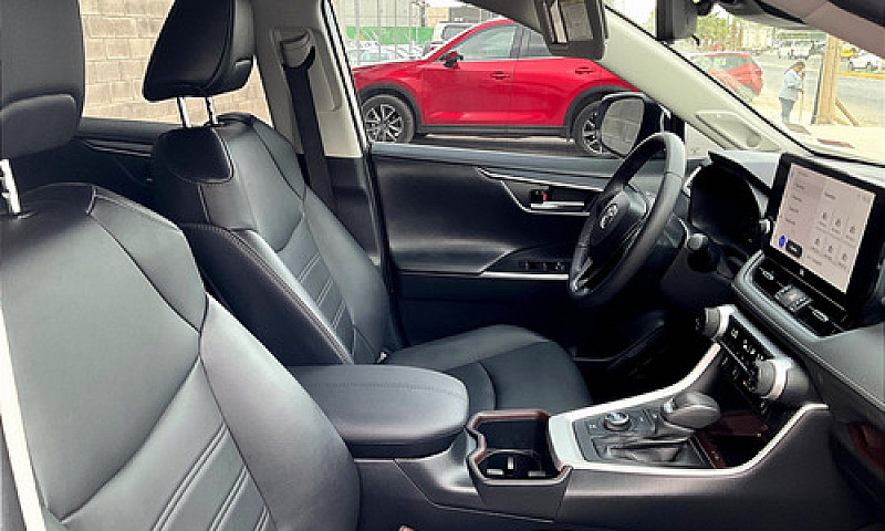 Toyota Rav4 2023...