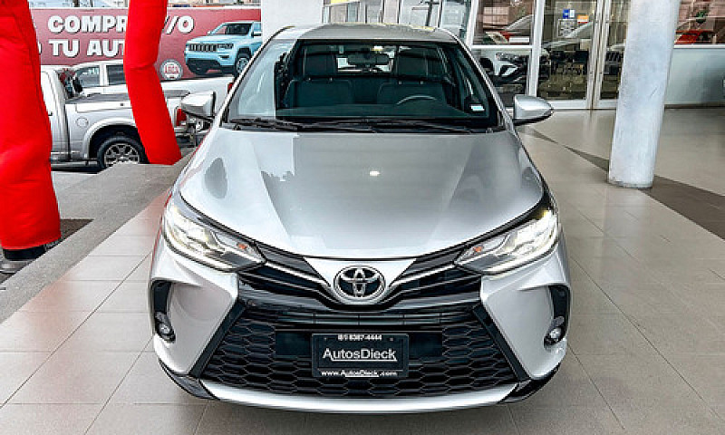 Toyota Yaris 2021...