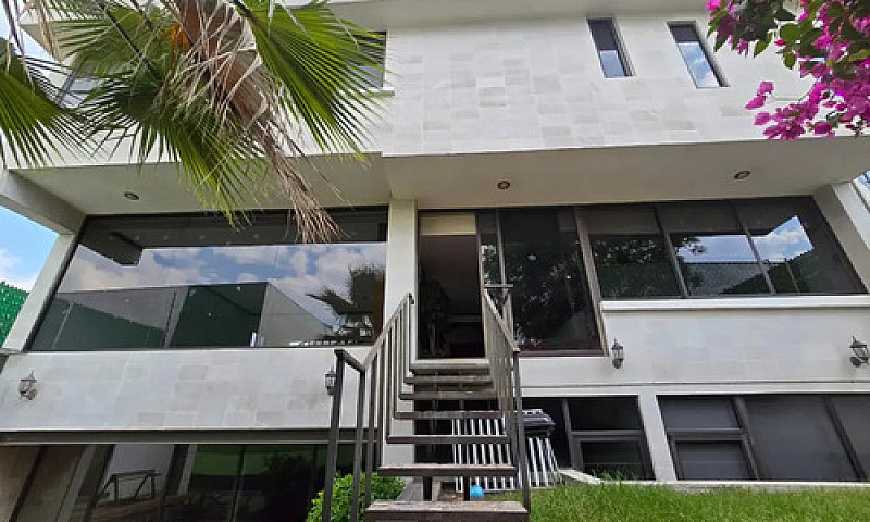 Casa En Venta En Ciu...