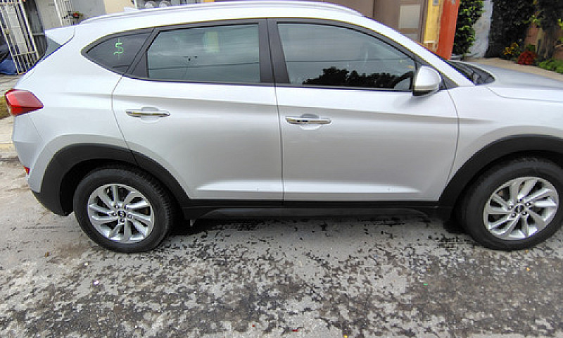 Hyundai Tucson 2.0 L...