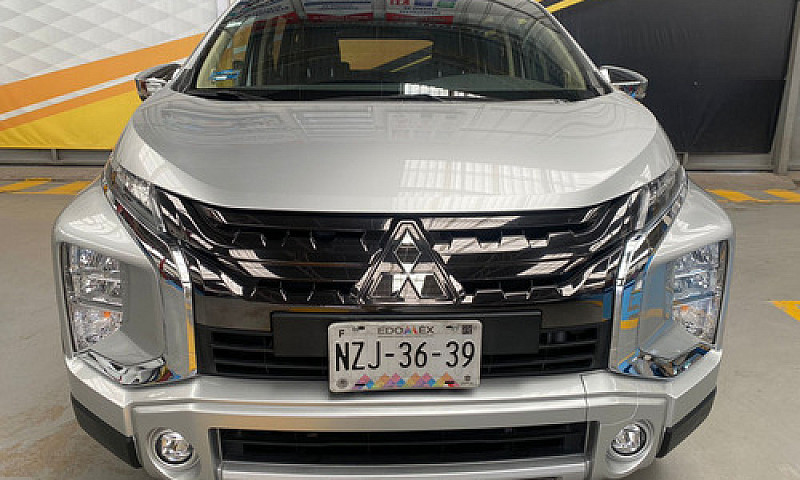 Mitsubishi Xpander 2...