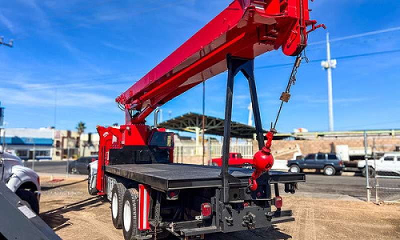 Grua Titan 2001 Pete...