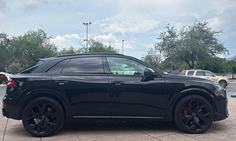 Audi Q8 Rs 2021...