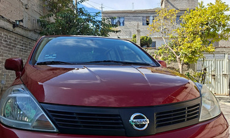 Nissan Tiida 1.8 Sen...