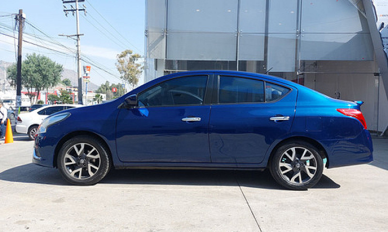 Nissan Versa 2019...