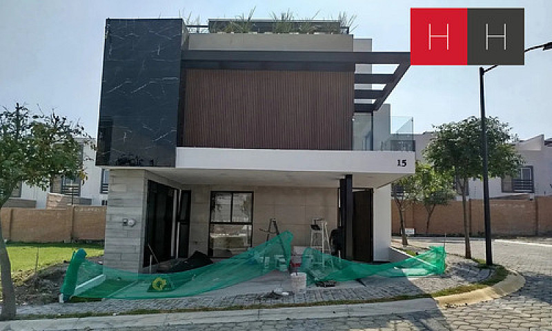 Casa En Venta En Lom...