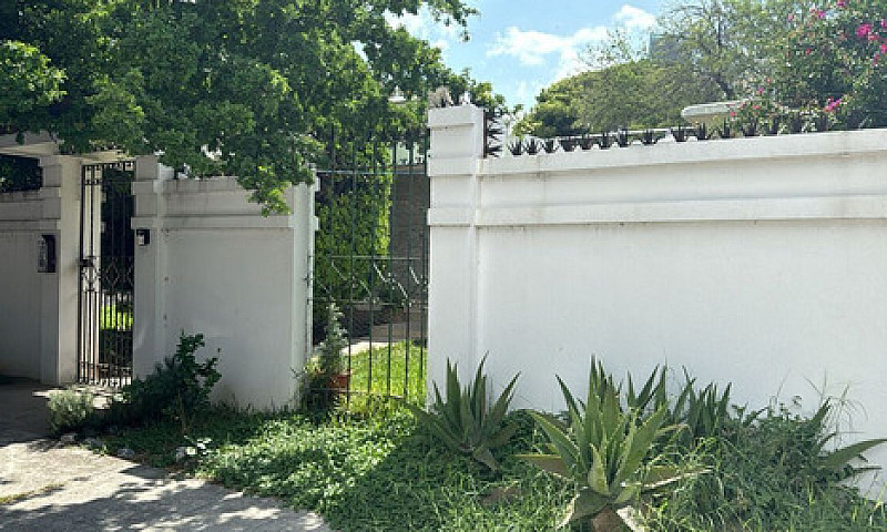 Casa En Venta En Mir...