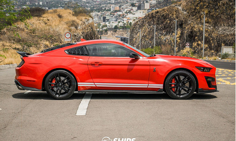 Ford Mustang 2021...