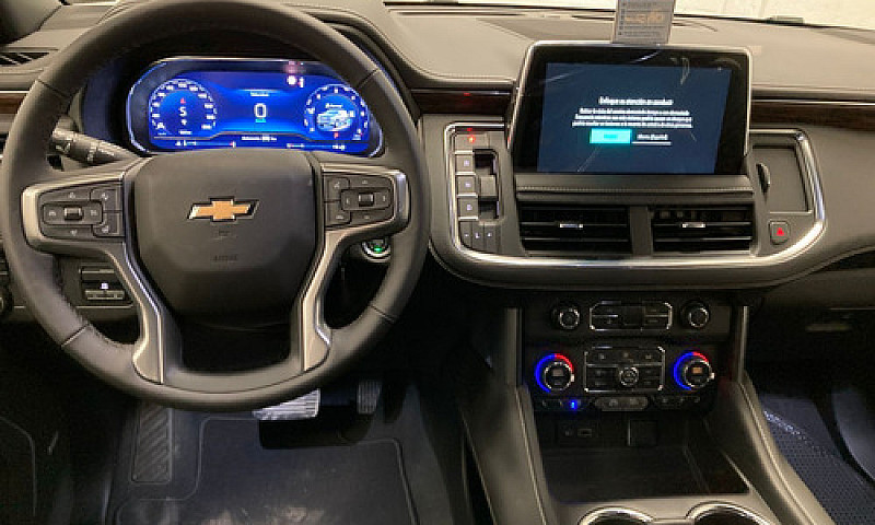 Chevrolet Suburban 2...