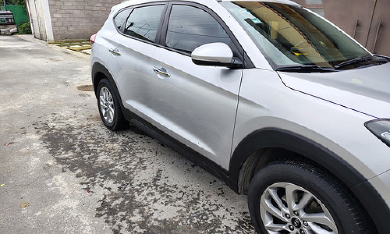 Hyundai Tucson 2.0 L...