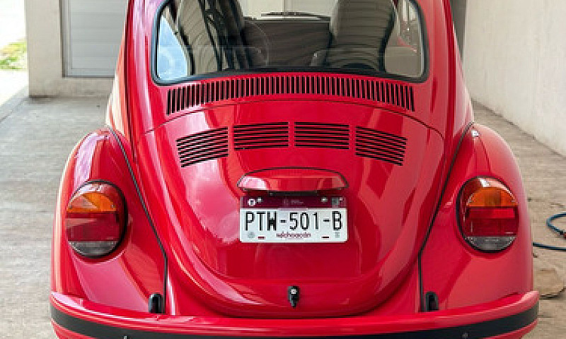 Volkswagen Sedan Uni...
