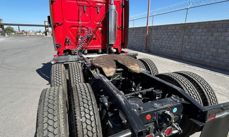 Freightliner Cascadi...