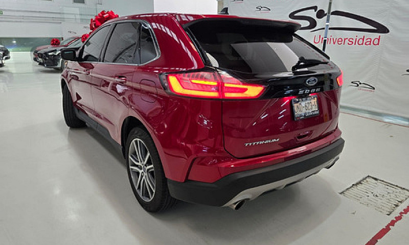 Ford  Edge  2022...