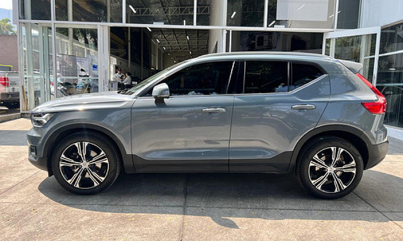 Volvo Xc40 2022...