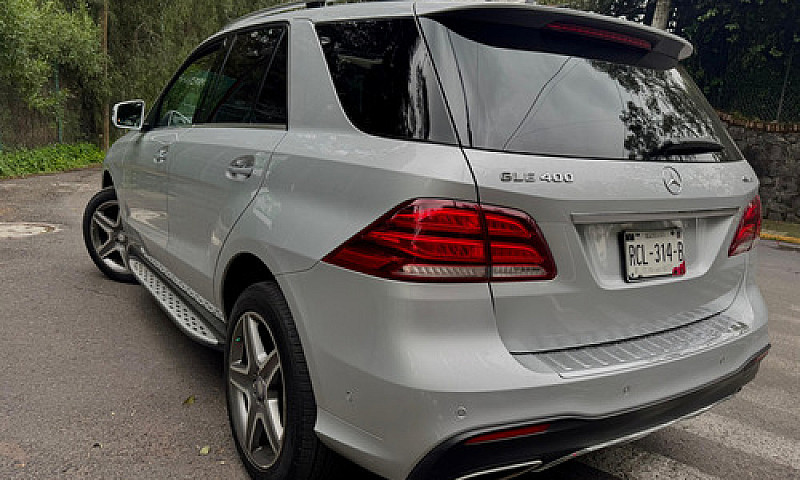 Mercedes-Benz Clase ...