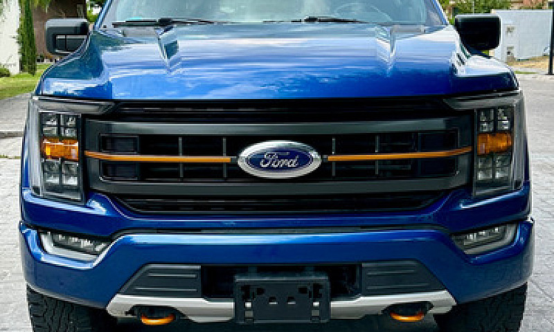 Ford Lobo Tremor 202...