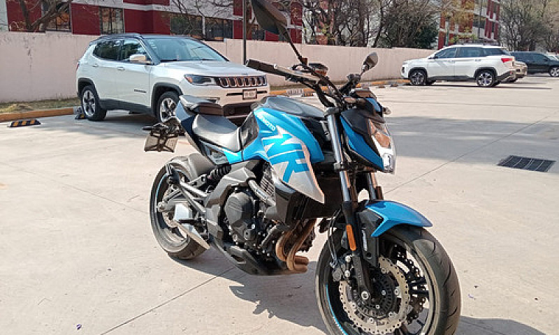 Cf Moto Azul Con Pla...