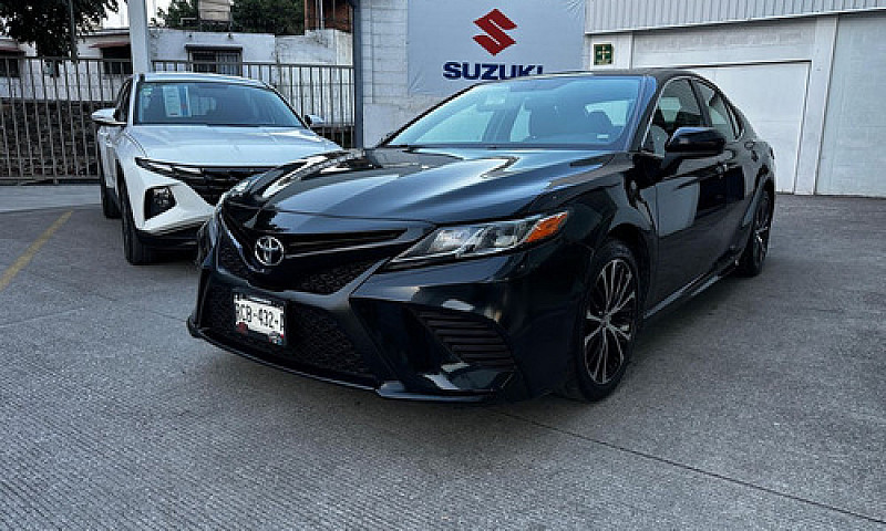 Toyota Camry 2019...