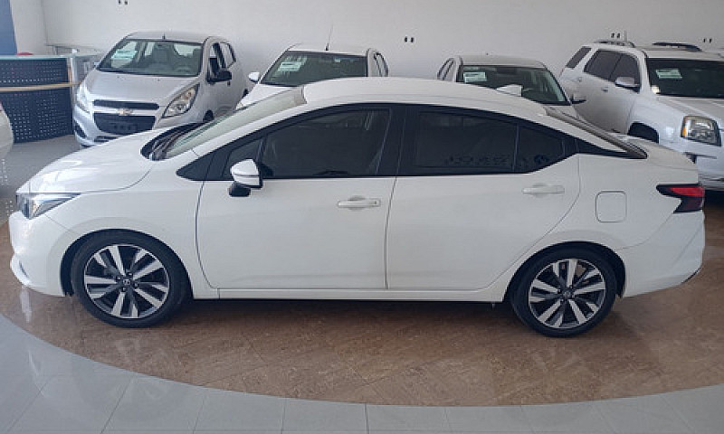 Nissan Versa 2020...