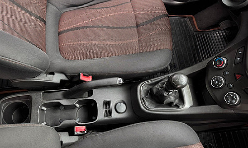 Chevrolet Sonic 1.6 ...