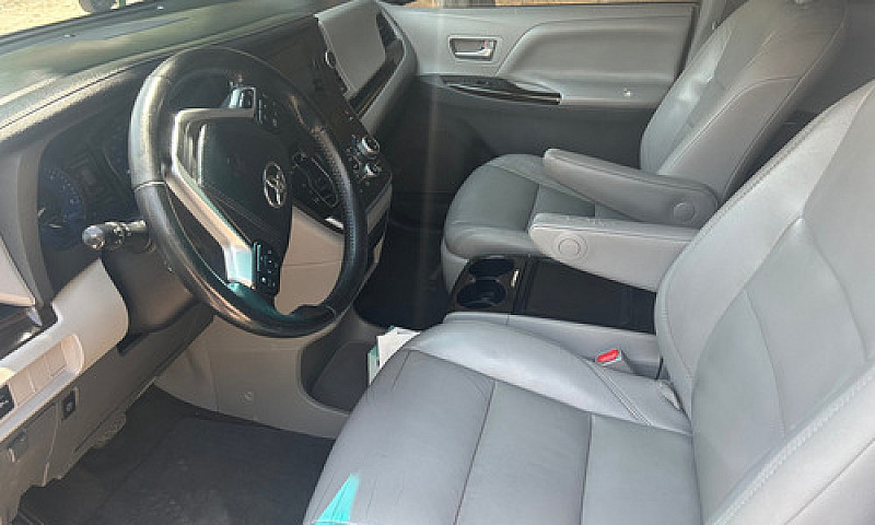 Toyota Sienna 3.5 Xl...