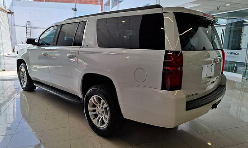 Chevrolet Suburban 2...